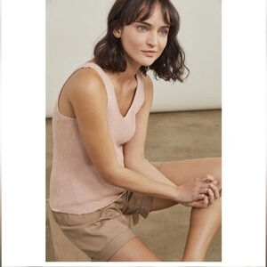 Elizabeth and James size xs knit sweater tank in excellent condition